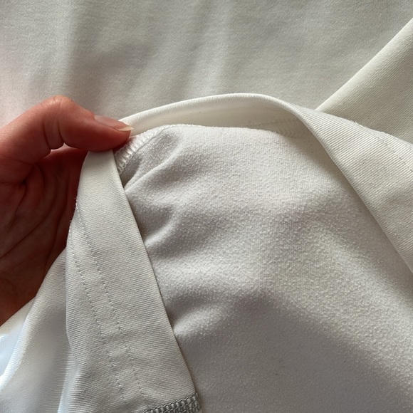 Two Men’s Small Nike Warm Undershirts - DriFit - Picture 4 of 4